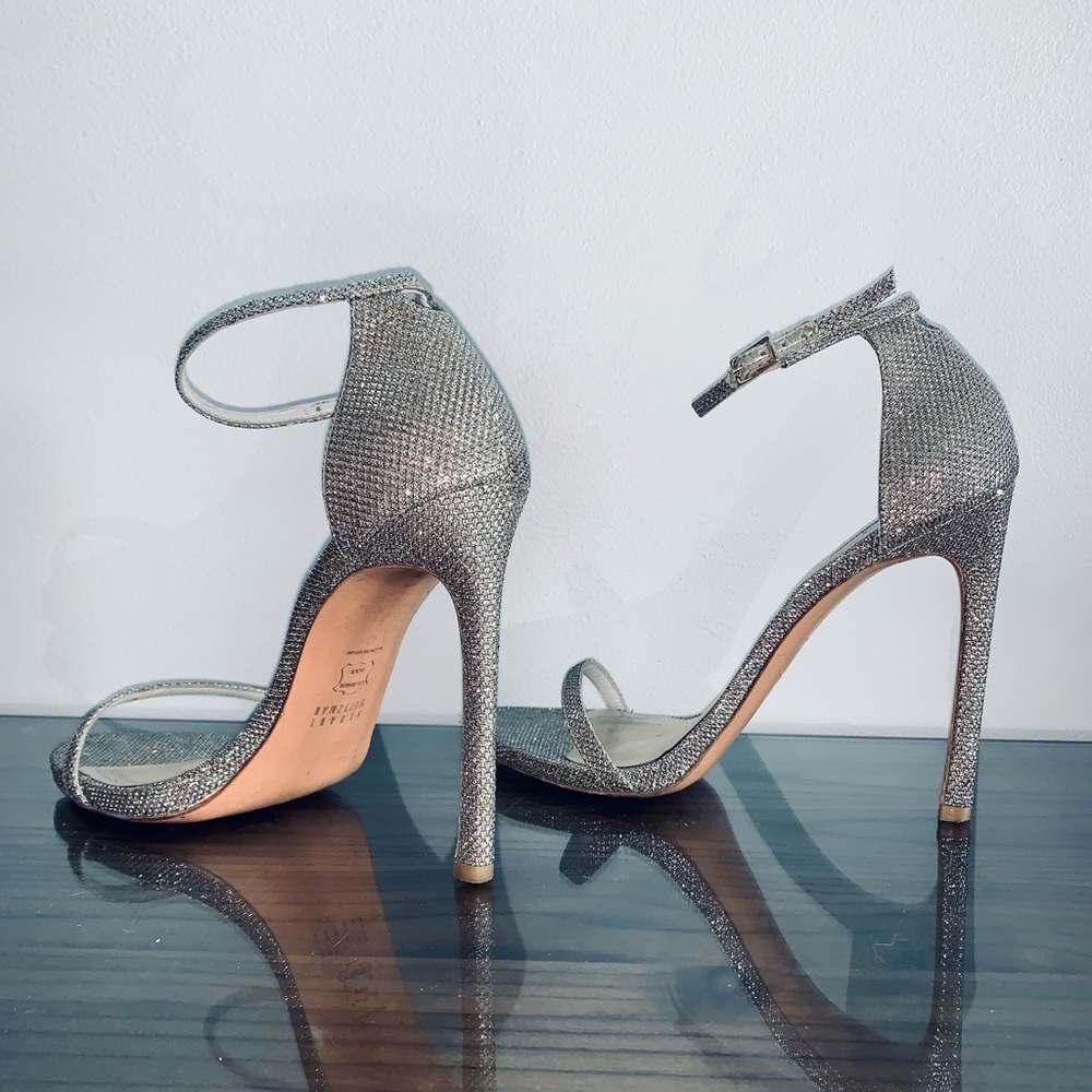 Stuart Weitzman Nudist curve 100 Sandal in Platino